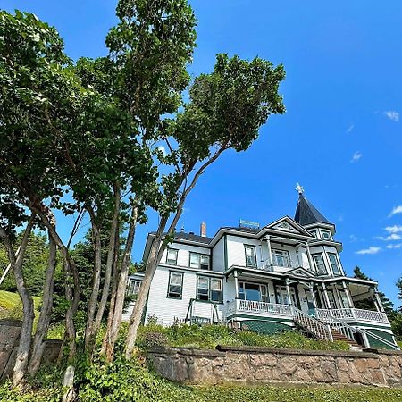 Le Manoir Du Vieux Presbytere Port-Daniel Eksteriør billede
