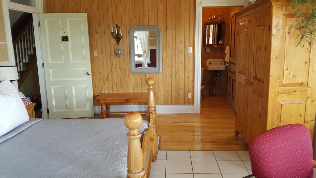 Le Manoir Du Vieux Presbytere Port-Daniel Eksteriør billede